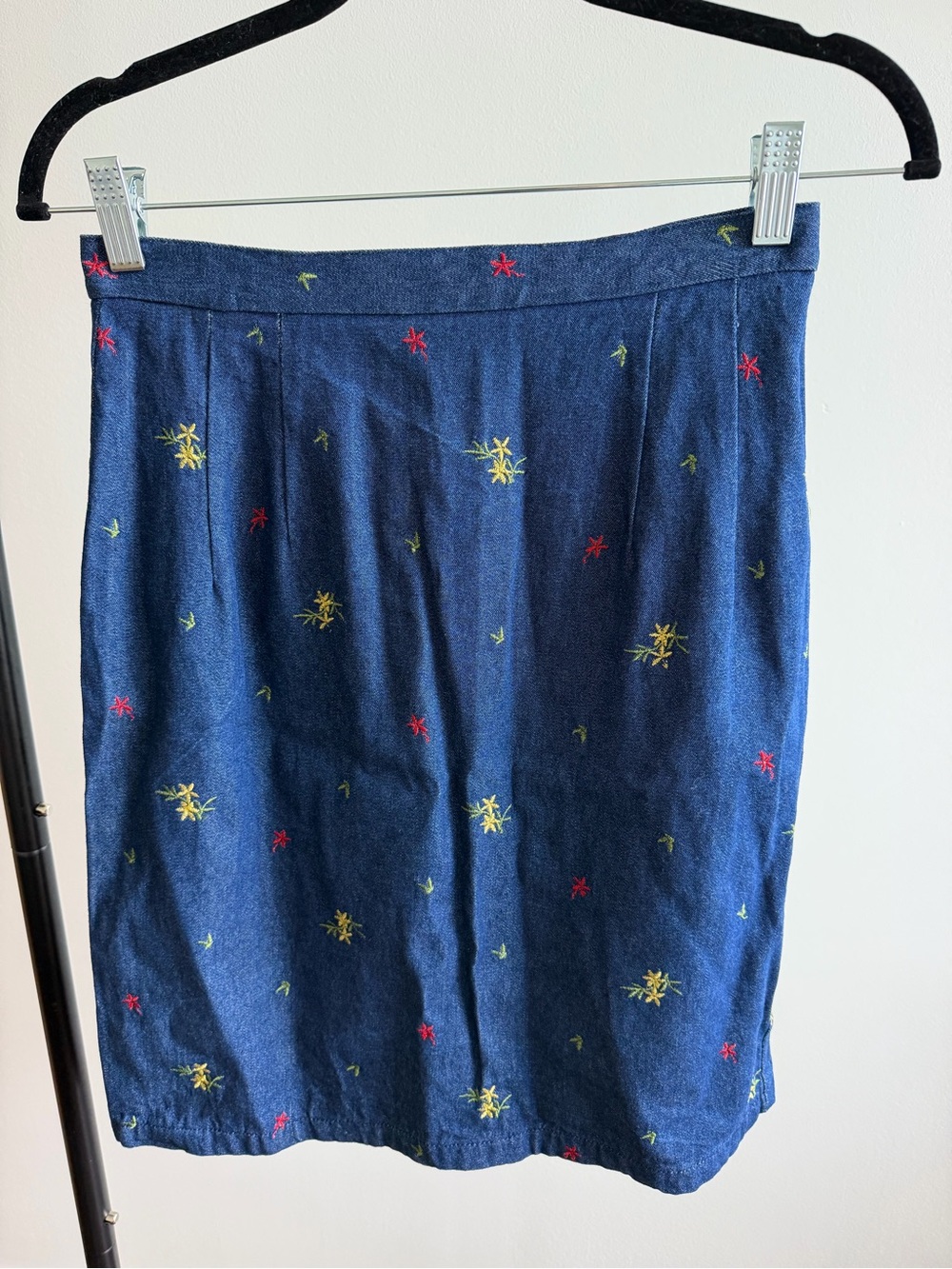Vintage Embroidered Denim Pencil Skirt Medium Blue Size 4